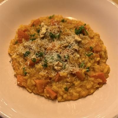 Kürbis-Risotto mit Parmesan und Walnüssen